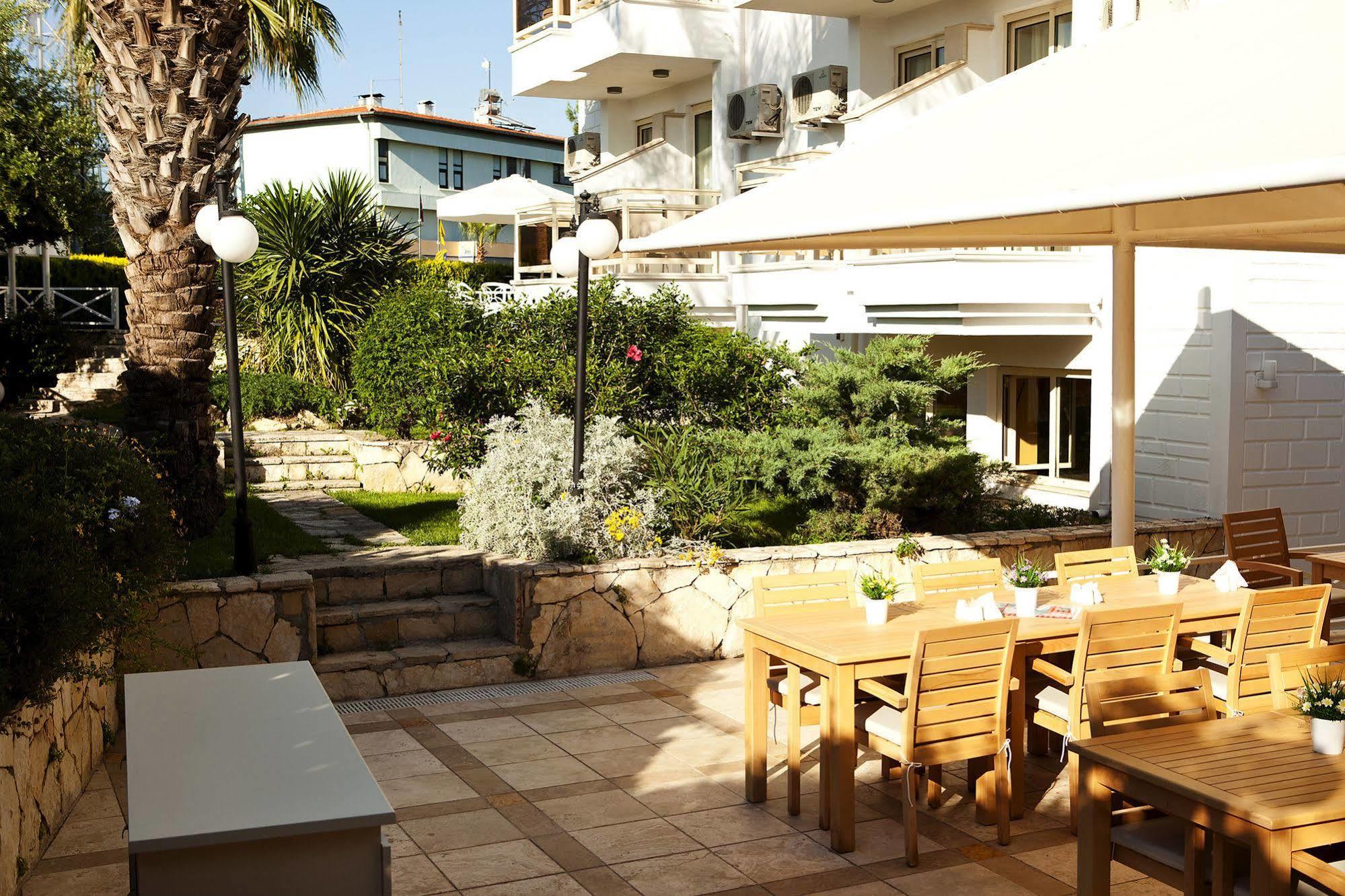 Villa Adora Beach Side Exteriér fotografie